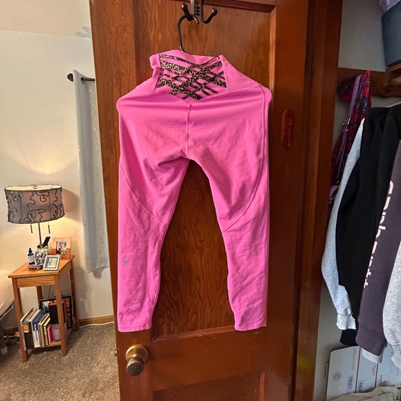 Fabletics Red and Pink Leggings - Picture 4 of 13